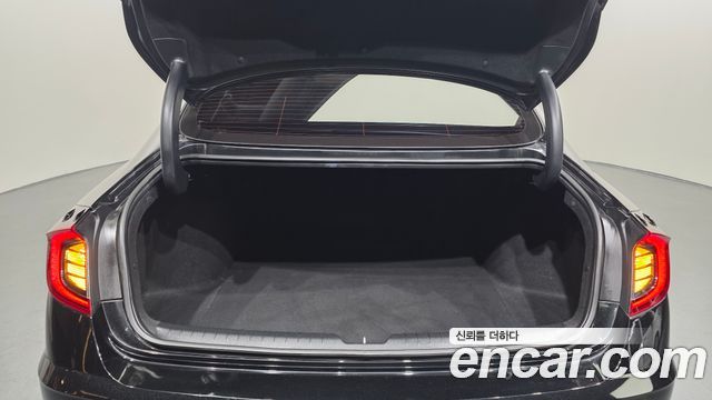 Hyundai Sonata 2022 — photo 23