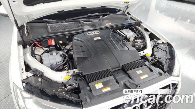 Audi Q7 2023 — photo 6