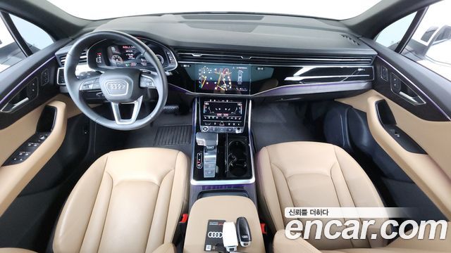 Audi Q7 2023 — photo 10