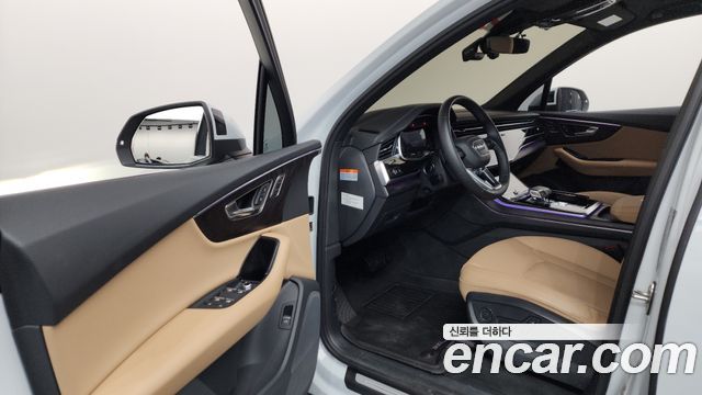 Audi Q7 2023 — photo 13