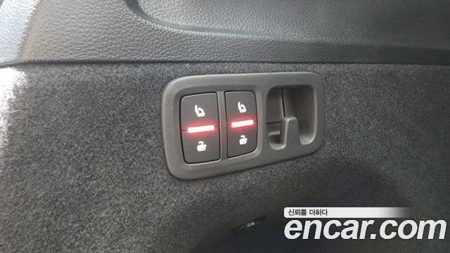 Audi Q7 2023 — photo 25