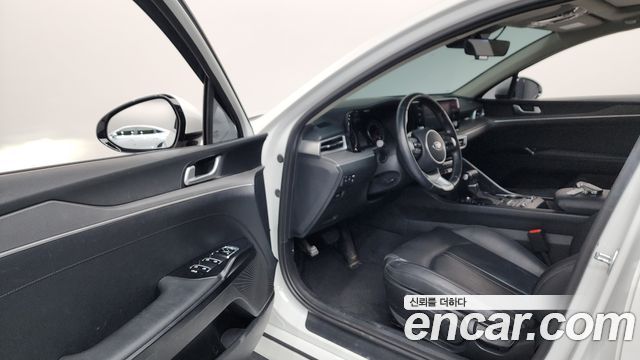 Kia K5 2021 — photo 13