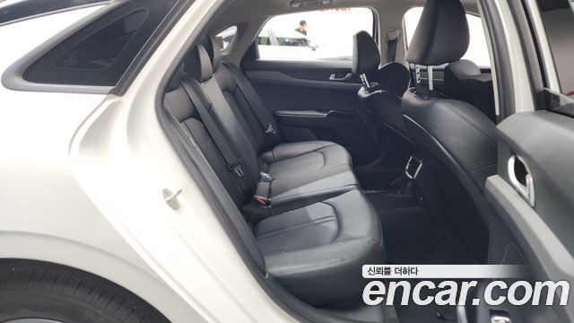 Kia K5 2021 — photo 17