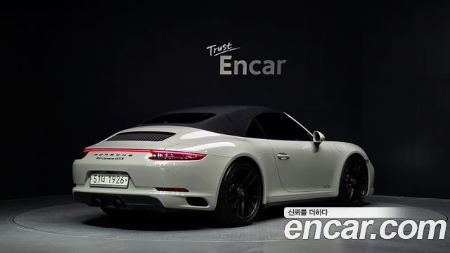 Porsche 911 2018 — photo 2