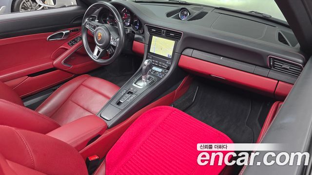 Porsche 911 2018 — photo 10