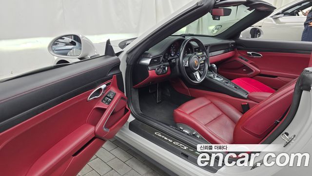 Porsche 911 2018 — photo 13