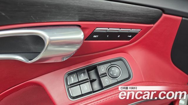 Porsche 911 2018 — photo 22