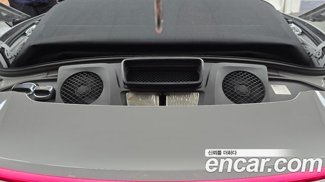 Porsche 911 2018 — photo 26