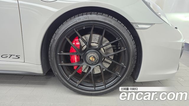 Porsche 911 2018 — photo 7
