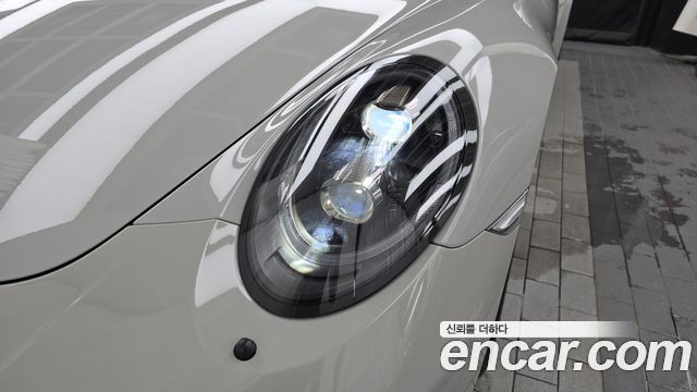 Porsche 911 2018 — photo 8