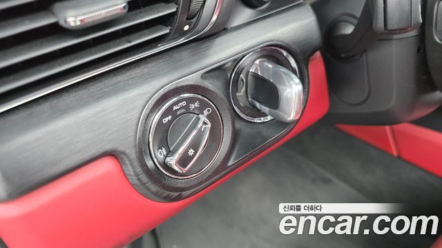 Porsche 911 2018 — photo 33