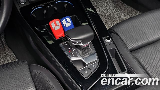 Audi A4 2021 — photo 9