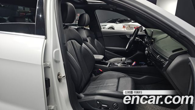 Audi A4 2021 — photo 11