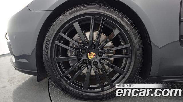 Porsche Panamera 2018 — photo 5