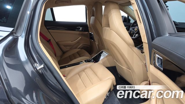 Porsche Panamera 2018 — photo 12