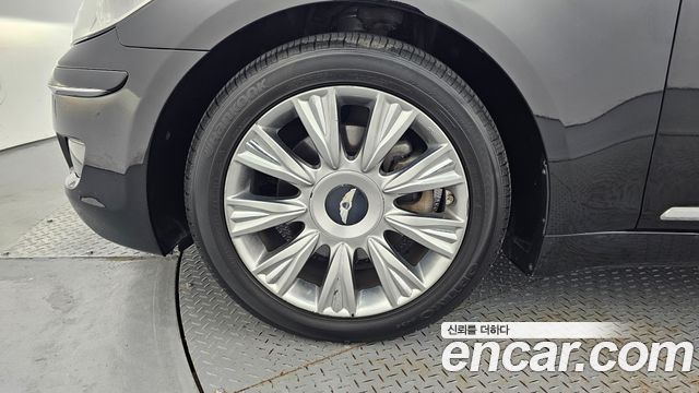 Hyundai Genesis 2011 — photo 5