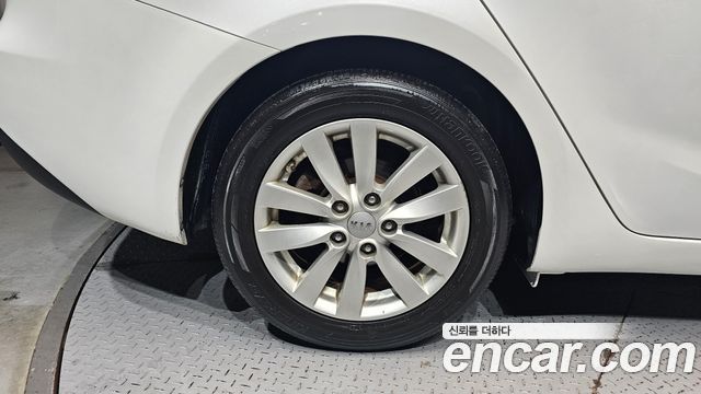 Kia K3 2015 — photo 5