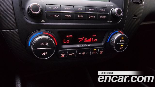 Kia K3 2015 — photo 16