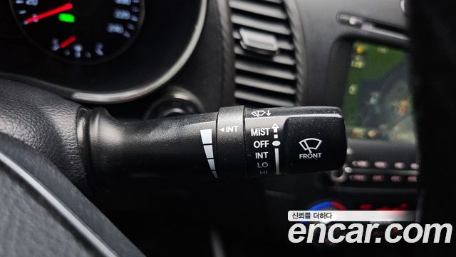 Kia K3 2015 — photo 18