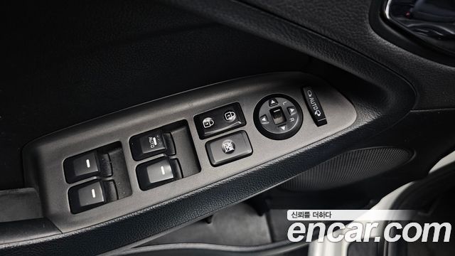 Kia K3 2015 — photo 20
