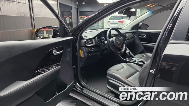 Kia Niro 2018 — photo 10
