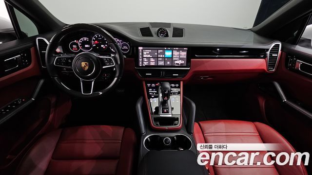 Porsche Cayenne 2021 — photo 10