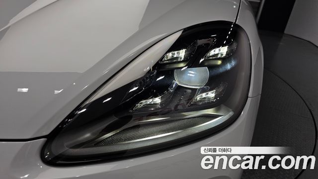 Porsche Cayenne 2021 — photo 8