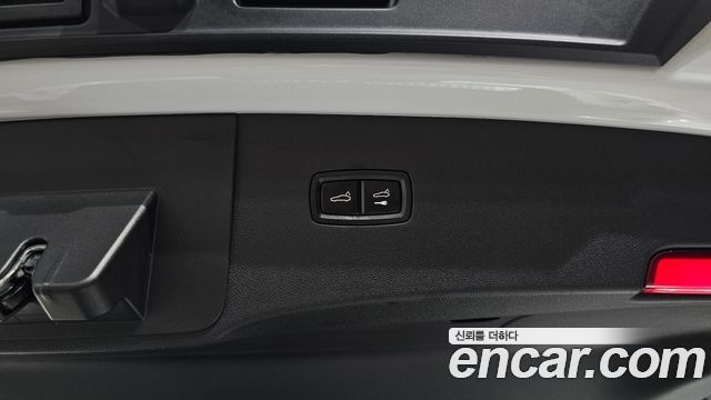 Porsche Cayenne 2021 — photo 27