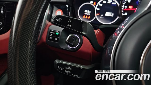 Porsche Cayenne 2021 — photo 33