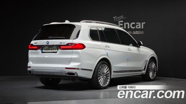 BMW X7 2021 — photo 2