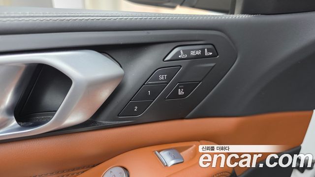 BMW X7 2021 — photo 26
