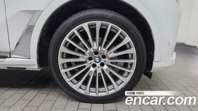 BMW X7 2021 — photo 7