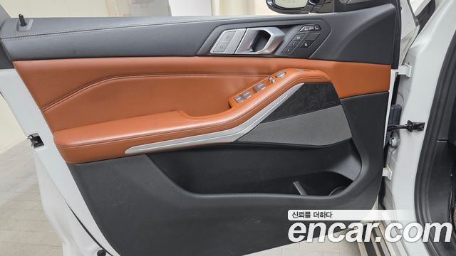 BMW X7 2021 — photo 14