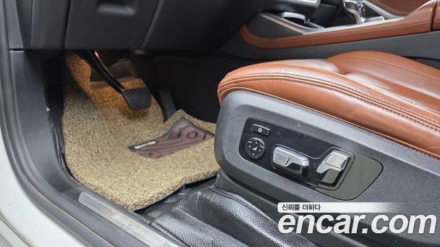 BMW X7 2021 — photo 32