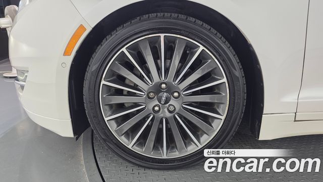 Lincoln MKZ 2016 — photo 5