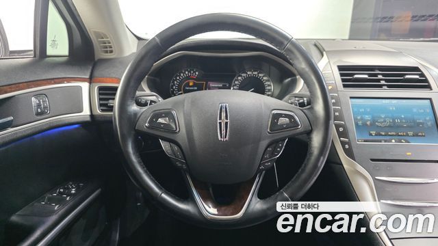 Lincoln MKZ 2016 — photo 13