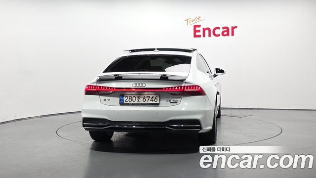 Audi A7 2022 — photo 4