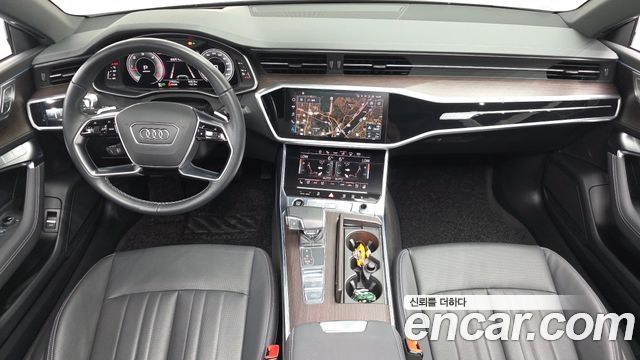 Audi A7 2022 — photo 10