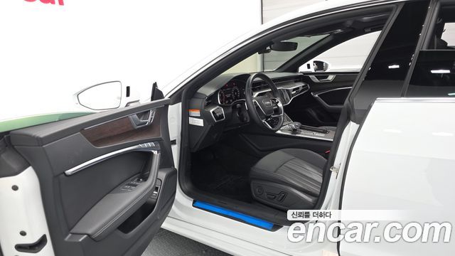 Audi A7 2022 — photo 13