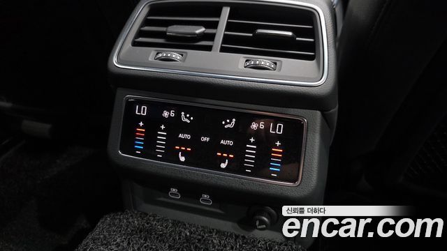 Audi A7 2022 — photo 25
