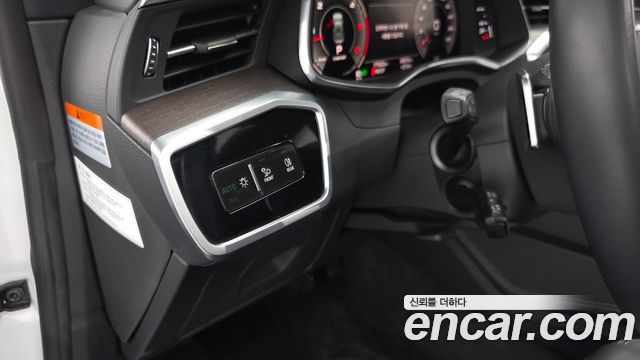 Audi A7 2022 — photo 29