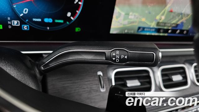 Mercedes-Benz GLS-Class 2022 — photo 12