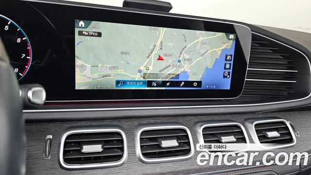 Mercedes-Benz GLS-Class 2022 — photo 21