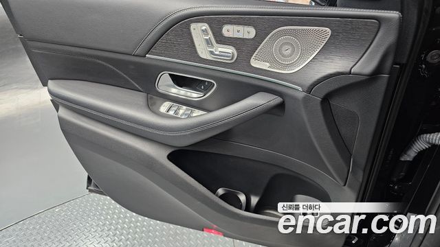 Mercedes-Benz GLS-Class 2022 — photo 14