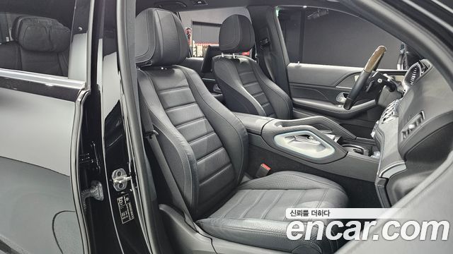 Mercedes-Benz GLS-Class 2022 — photo 16