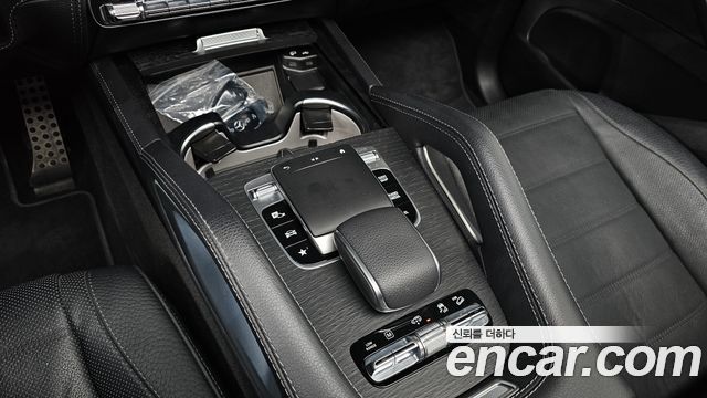 Mercedes-Benz GLS-Class 2022 — photo 28