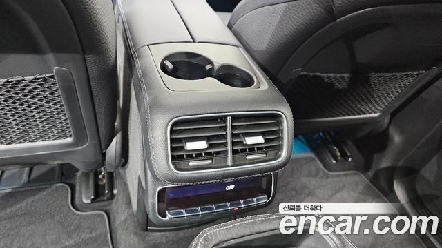 Mercedes-Benz GLS-Class 2022 — photo 33