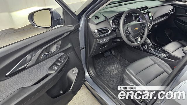 Chevrolet Korea Trailblazer 2022 — photo 13