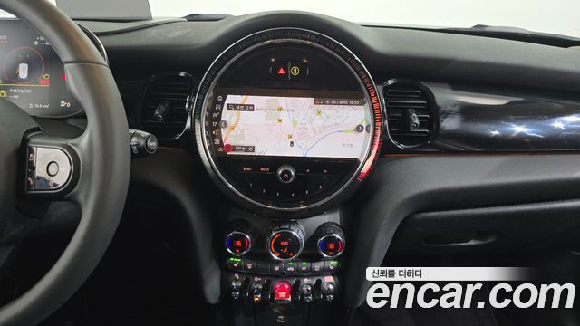 Mini Cooper 2024 — photo 20