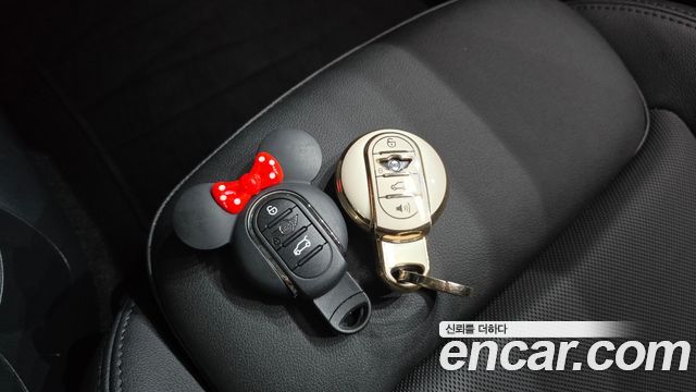 Mini Cooper 2024 — photo 23